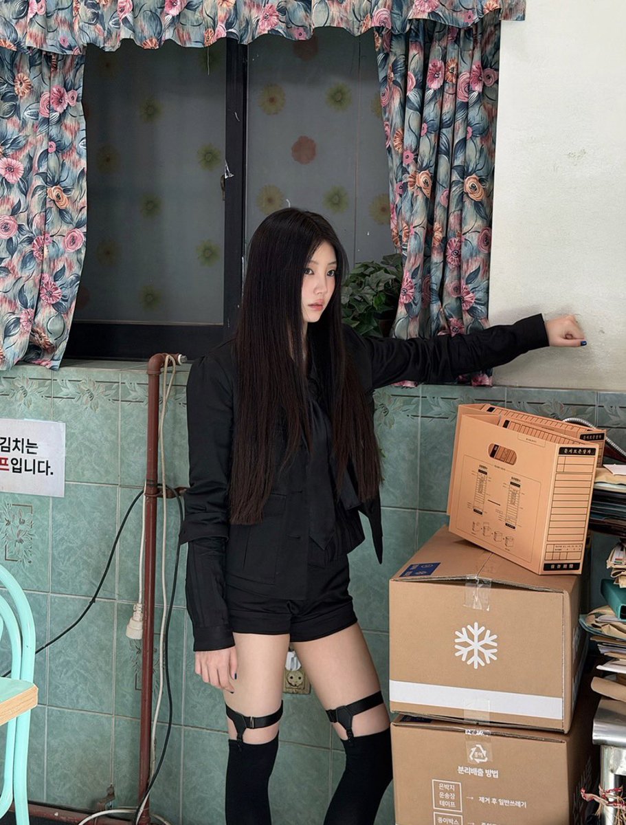 corlitholic's tweet photo. girlcrush Wonhee https://t.co/oMIQ9YWC8S