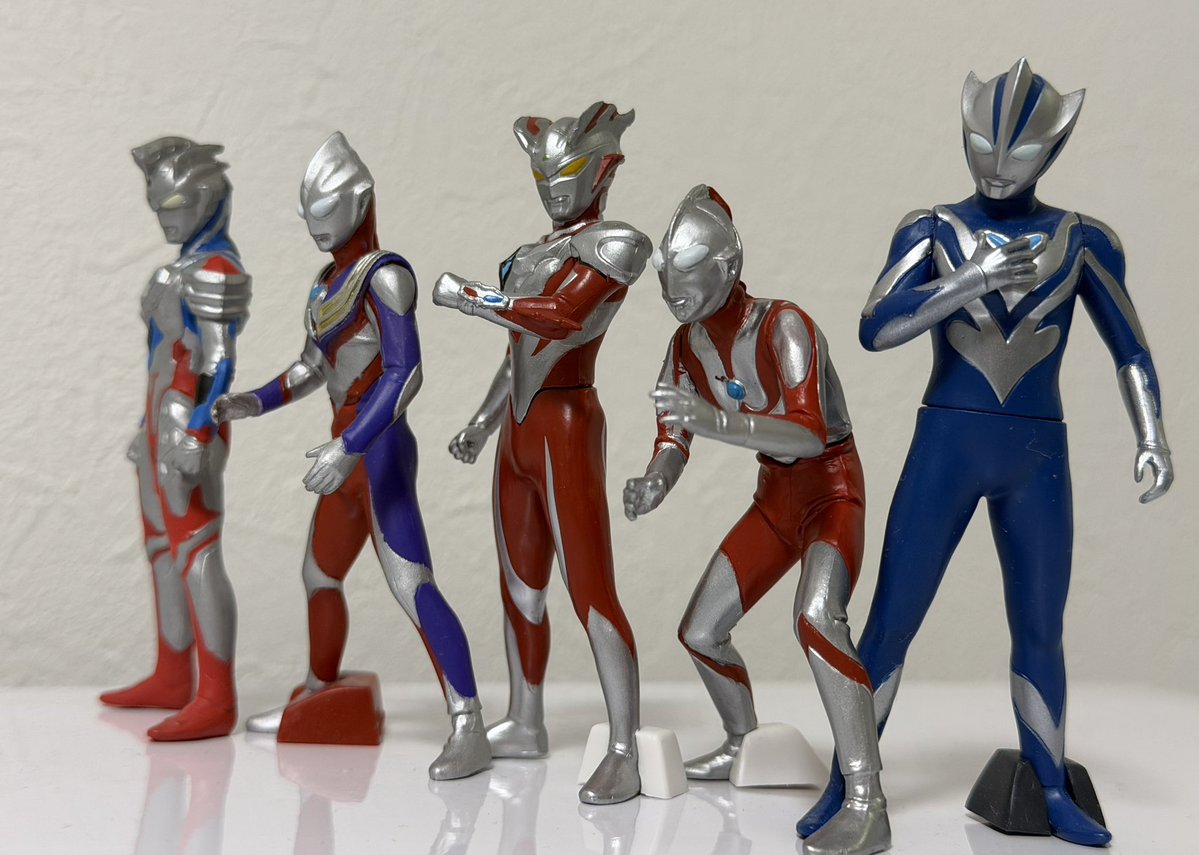 ultrive_zzz's tweet photo. 100体モンスロードやコスモライズスキャニングを掌サイズで手軽に楽しめる！
#HGウルトラマン https://t.co/v0akJBU11k