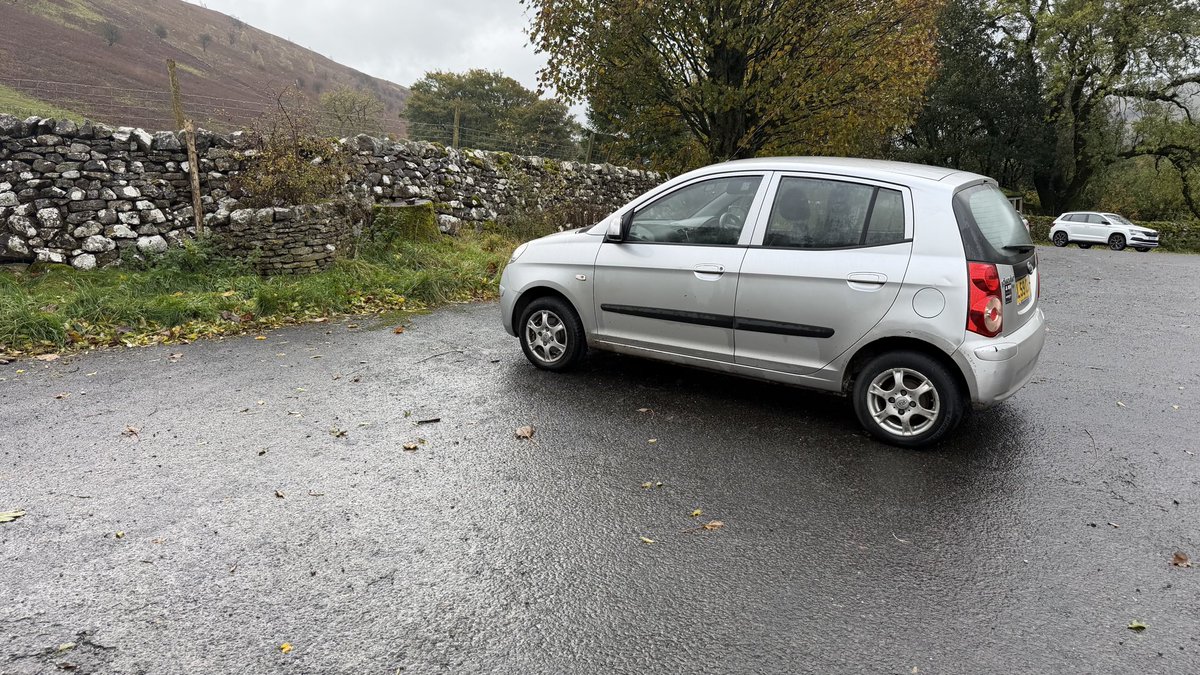 red_nic's tweet photo. @YPLAC parked or abandoned https://t.co/N4ebFIxgDj