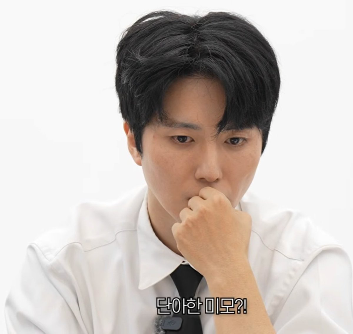 edges1984's tweet photo. 한 끗 차이로 느낌이 확 다름 
쾌남 류세일 vs 처연남 장기우 https://t.co/wlKCK0PknG