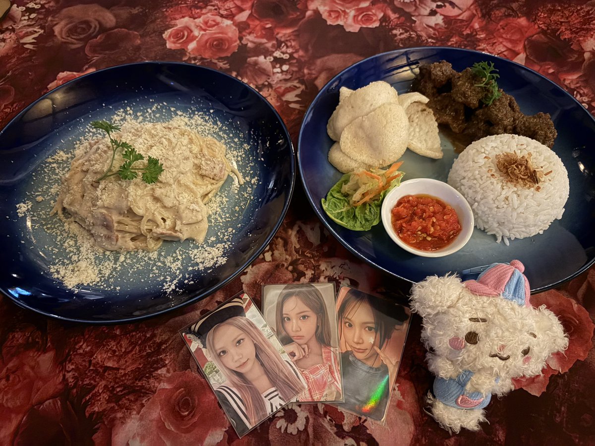 ilikecarmenita's tweet photo. あとねあとね😭😭😭
カルメンママがやってるレストランにも行ってきたの！！！(carmenwinehouse)
まず店内がカルメンちゃんだらけで良すぎたし、料理も美味しすぎたしー🥹カルボナーラめっちゃ美味しかったの！！
そしてなによりカルメンママがめちゃくちゃ優しくて気さくでたくさん話してくれて！！⬇️ https://t.co/8bLcr4kj3w