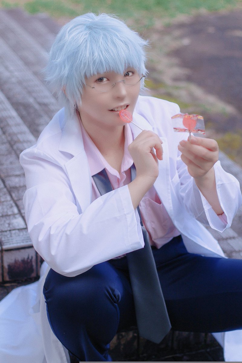 p_m_39's tweet photo. ⚠︎cos play

３-Z  銀八先生

　　　　　お前も食う？🍬 https://t.co/YufyDdcGyb