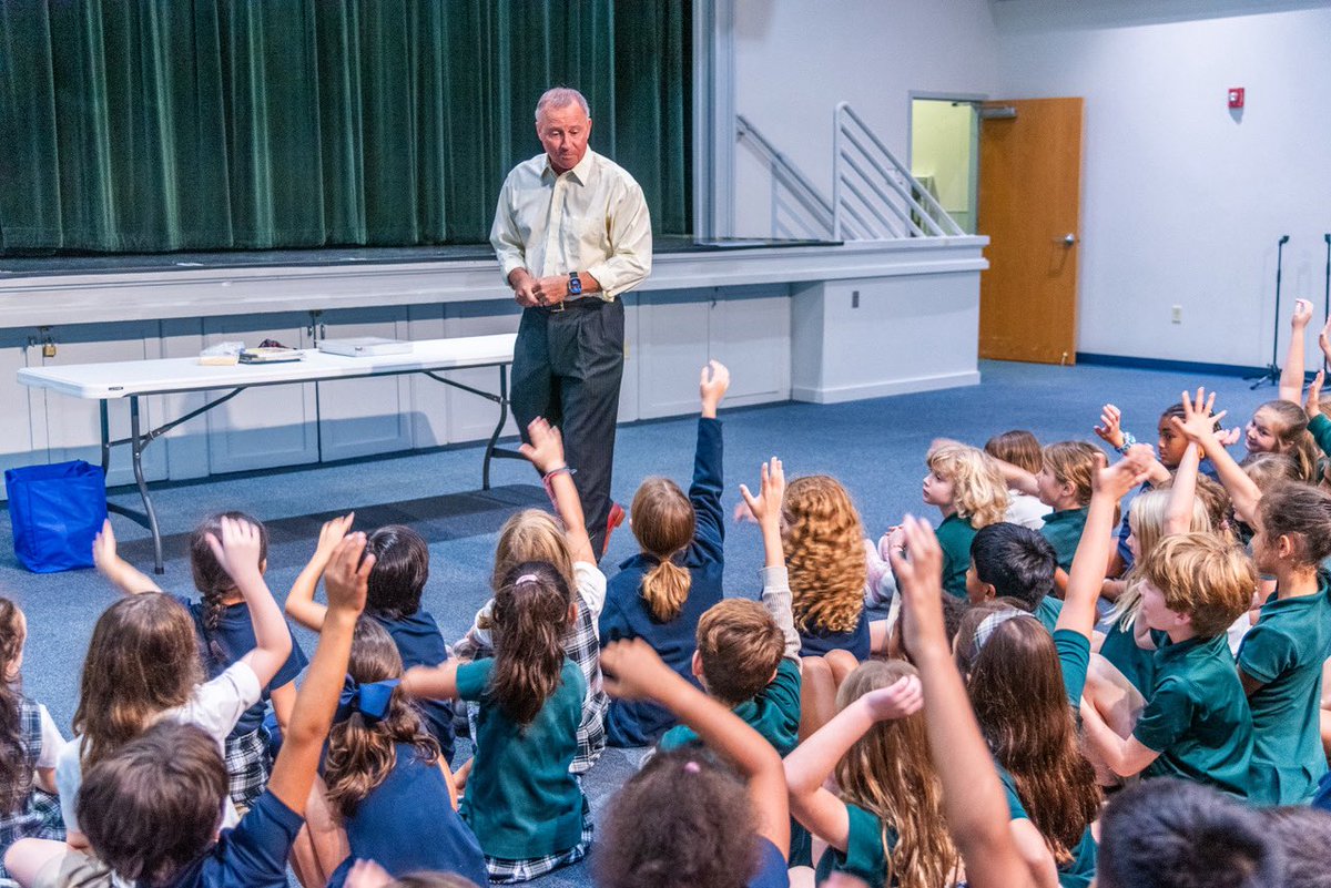 MikeFirstAlert's tweet photo. #firstalertwx “All the Weather, All the Time” with 2nd graders at Jacksonville Country Day School @ActionNewsJax @WOKVNews https://t.co/caKAf91kmb
