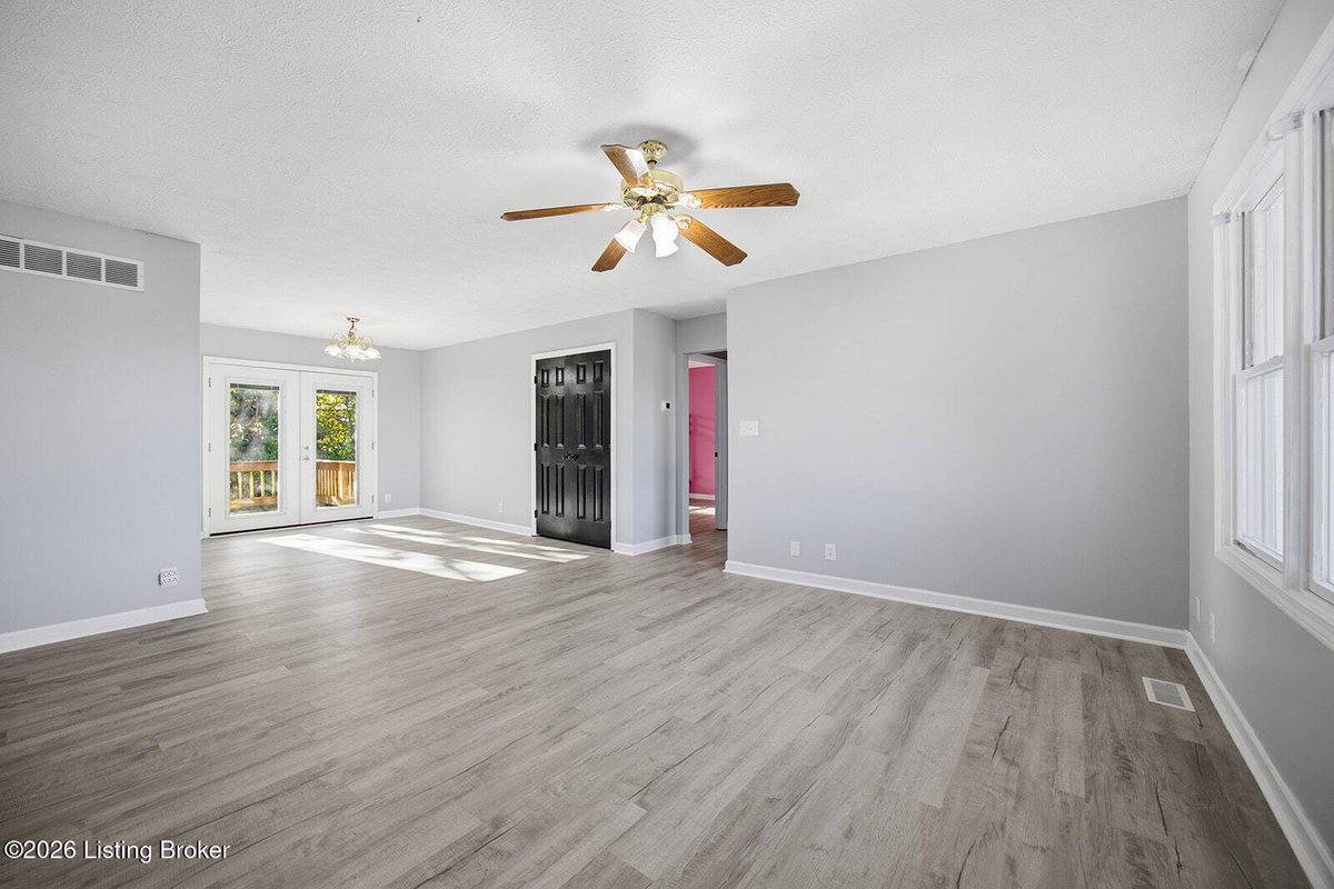 smithclick's tweet photo. Open House Sun Nov 01, 1:00pm - 3:00pm: 1218 Melanie Ct, Lawrenceburg. 3-bed, 2-bath ranch with new flooring. $259,000
https://t.co/89AOWP5ryb https://t.co/EixCI6rkvr