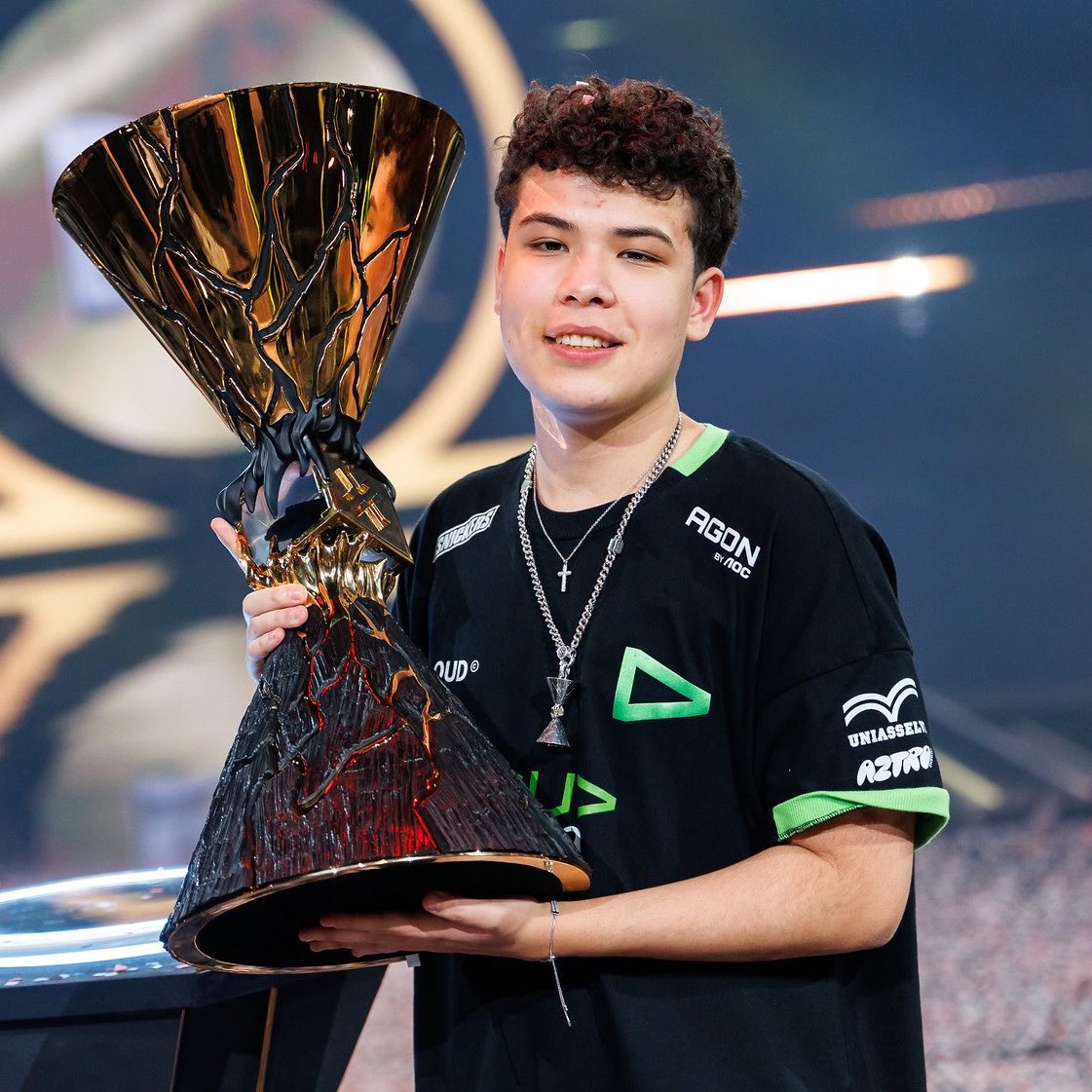 VCTTracker's tweet photo. 🚨 It is reported that both erde 🇨🇱 and lukxo 🇧🇷 are set to sign with LEVIATÁN 🇦🇷 for the 2027 #VCTAmericas Season

(via: @Sheep_VALORANT) https://t.co/rYVv76WzTa