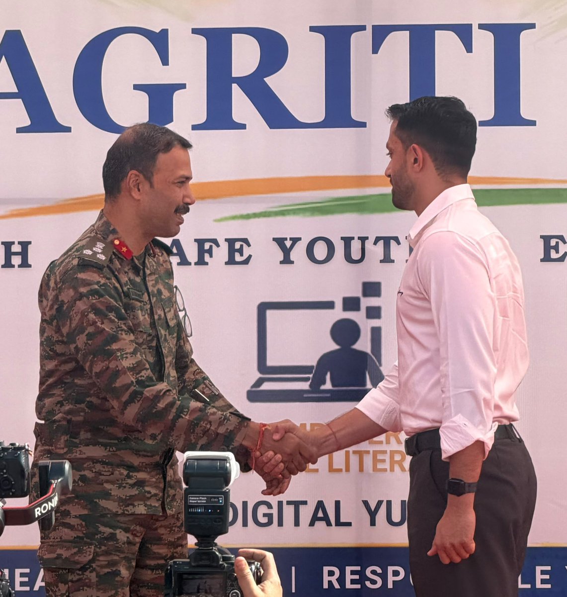 majrssambyal's tweet photo. Honoured to have been given an opportunity to be the part of the great initiative by Indian Army. 
Tiger division of Indian Army conducted a Yuva Jagriti Abhiyan under Op Sadbhavana at Gurah Slathian from 26–28 October 2026, under the themes ‘Digital Yuva, Jagrit Yuva’ and ‘Fit Yuva’, aimed at empowering youth through awareness, skill development and community participation.

#IndianArmy #PeopleFirst
#OpSadbhavana #YuvaJagritiAbhiyan