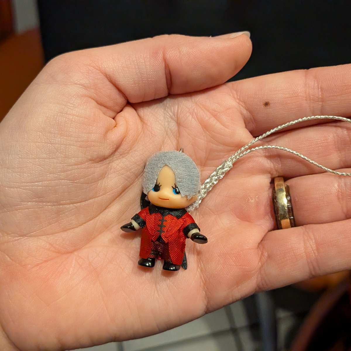 PartTimeAgent_'s tweet photo. He's so tiny 😭 https://t.co/UthDqBm2Wv