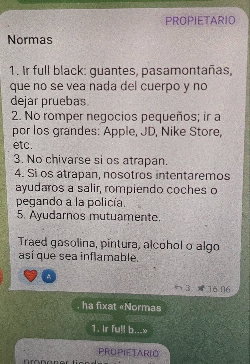 MaraArcjm's tweet photo. El grupo de los BLOCUS están dispuestos a todo . Cuidado ahí fuera en estos días . https://t.co/JLc03LFvi7