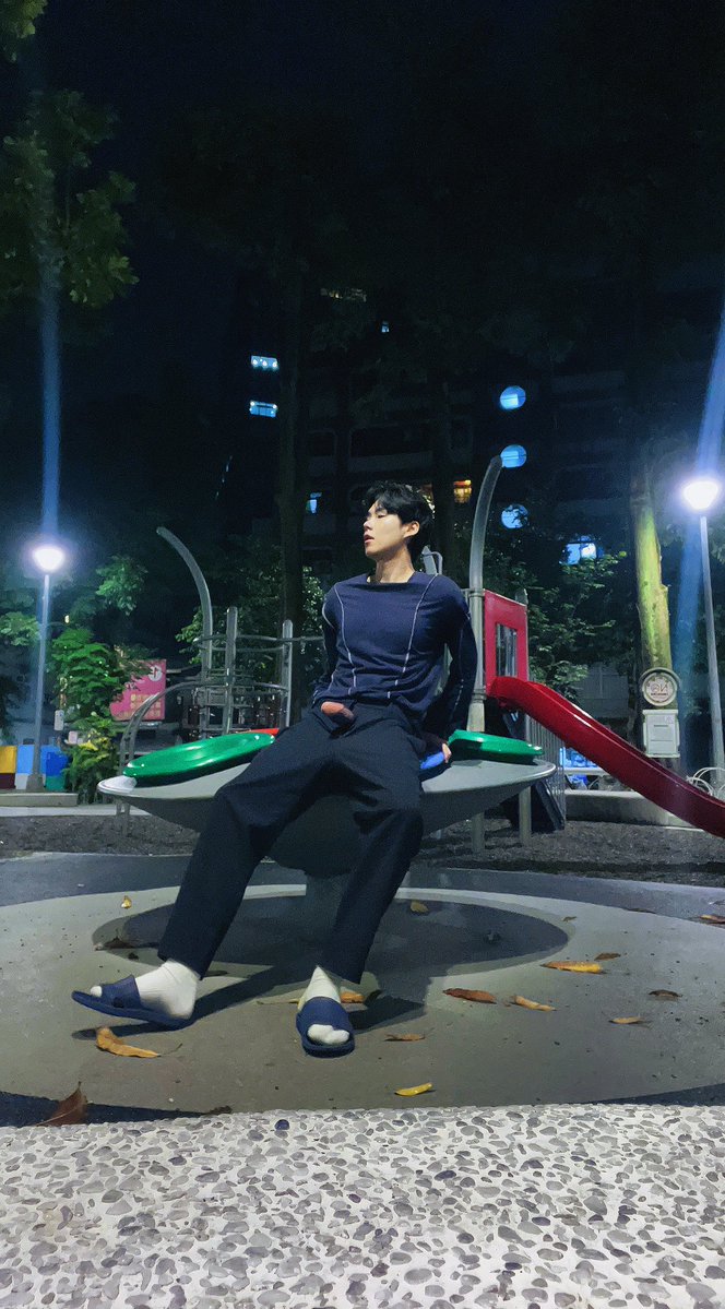 hsjj2023's tweet photo. 猜猜是哪裡的公園 https://t.co/SVf4ZNGACv
