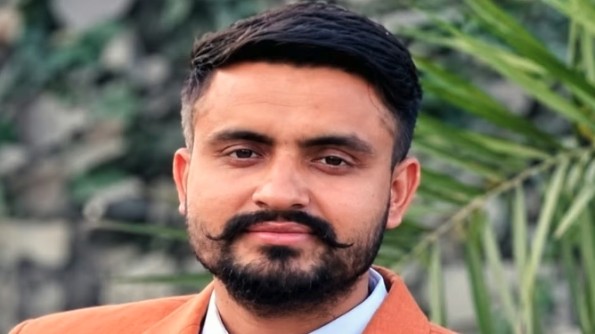 WesternStandard's tweet photo. Indian gangster wanted by INTERPOL arrested during traffic stop in Surrey

https://t.co/M2EulW4IoL https://t.co/nFV3790BOW