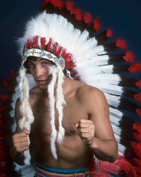 FightCoreHQ's tweet photo. Puerto Rican star Héctor "Macho" Camacho, speedy 1980s and 90s three-division champion from Bayamón, Puerto Rico, in one of his many flamboyant and creative outfits. https://t.co/9r1qSVPbRy