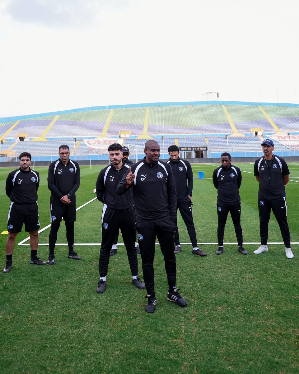 MickyJnr__'s tweet photo. Pyramids FC v Al Hilal 🇪🇬🇸🇩

This should be an interesting one to watch!

Rulani Mokwena faced Al Hilal while in charge of MC Alger. He lost the first leg but won the return leg.

Now, they meet again, this time in the CAF Champions League group stage! 🔥

#CAFCLwithMicky
#AfricanFootball
