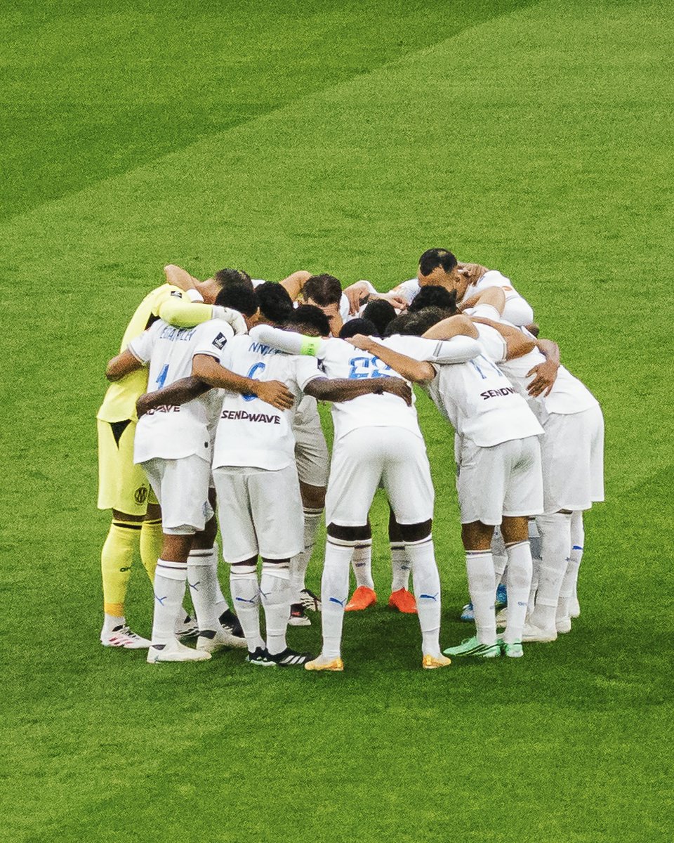OM_English's tweet photo. 𝐓𝐄𝐀𝐌 💪 https://t.co/rvNcW4UTqE