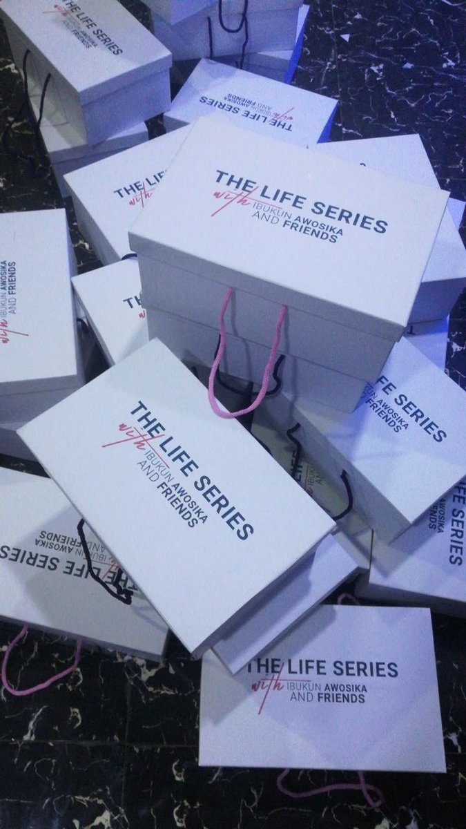 Boxxeffects's tweet photo. @TheDamiForeign I make all kinds of custom made boxes for every gifts and products packaging. 
Boxes 

These are part of my work. https://t.co/RvRN86da6w