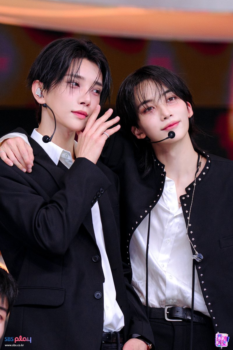 updatingsvt's tweet photo. [MUSIC SHOW] 261028 JEONGHAN x JOSHUA '12 o'clock' on Inkigayo | On Site Photos

JxJ

#JEONGHAN #정한 
#JOSHUA #조슈아 https://t.co/pcQAYvuZap