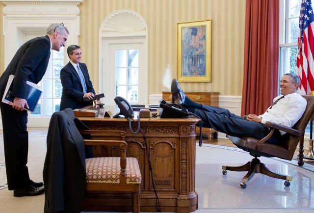 denimReset's tweet photo. @GuntherEagleman Renegade never respected the Oval nor America. https://t.co/izyzjKTrtM