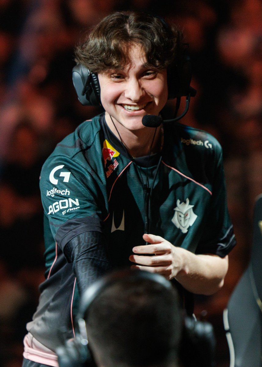 PolymarketVAL's tweet photo. NEW 🚨: Trent 🇺🇸 has posted a farewell to valyn 🇺🇸

The two played together for five years, spanning Trent’s entire VALORANT career

He says his one regret is never lifting an international trophy alongside him 💔

74% chance kiNgg 🇨🇱 joins G2 to replace him as IGL: https://t.co/SZXi7Hv0Q8