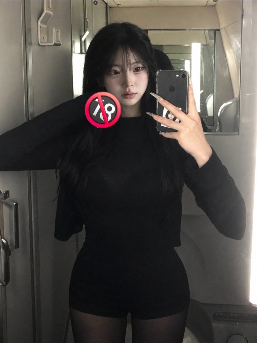 kodd103's tweet photo. 09 김민서
#지인상납 #지인능욕 #지인박제 #지인 #지인ㅈ올 https://t.co/9zXaeEcVqu