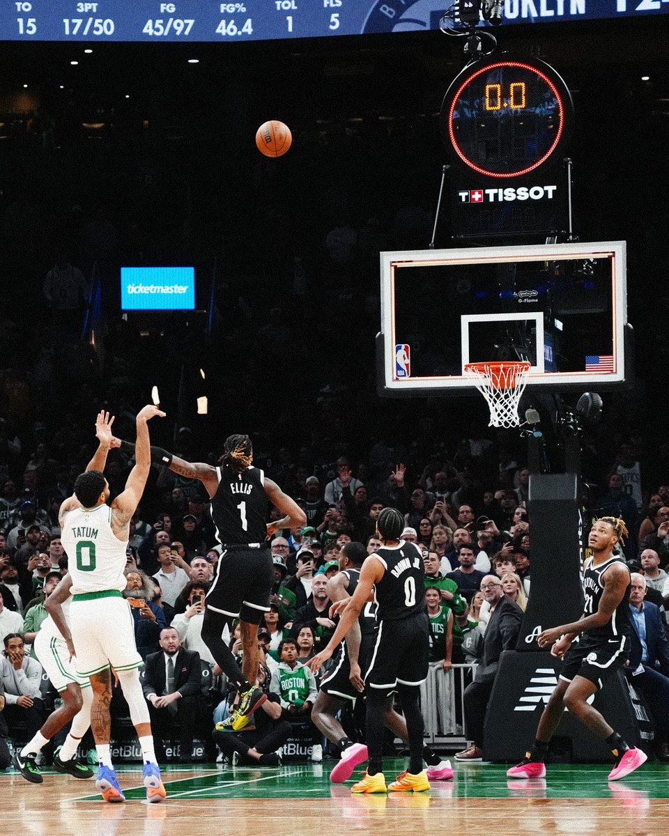 NBA's tweet photo. JT SEALED IT βοΈ
Boston improves to 3-1 on the season! https://t.co/8YayMXgYDi