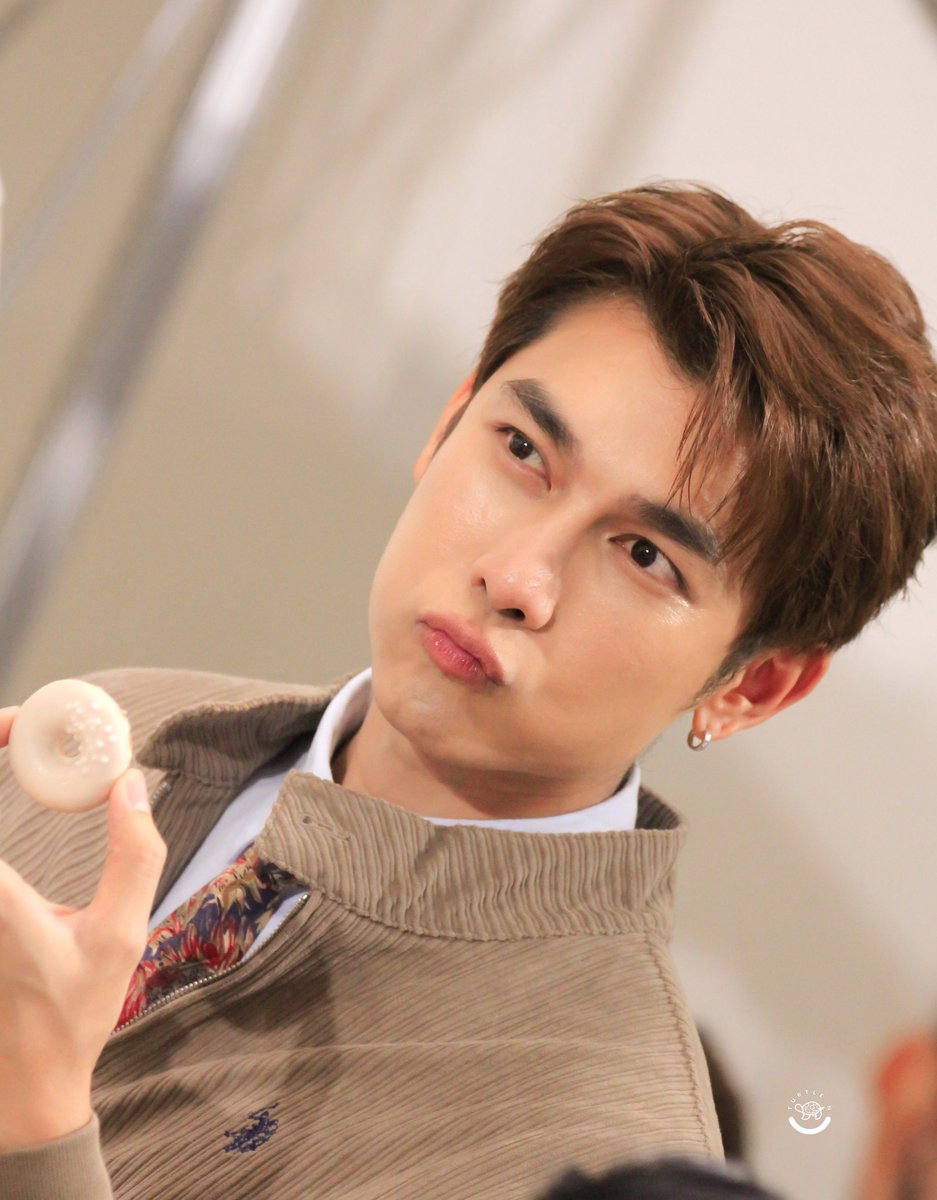 turtleitsme_n's tweet photo. โดนัทอร่อยมากๆงับ 🍩🥹🤏

BORN TO PLAY WITH MEW

@MSuppasit
#USPoloAssnTHxMew https://t.co/BUdMUwzyTJ