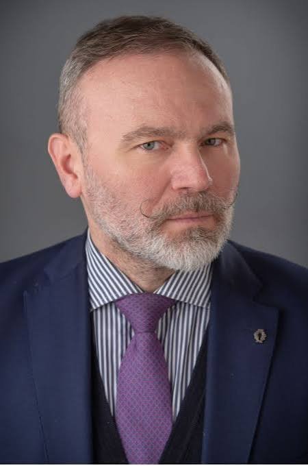 nenadalex's tweet photo. Ljudi uhapšen je psihopata iz Jovine gimnazije..
Čisti se smećarnik polako. https://t.co/jCCWN7jrYg
