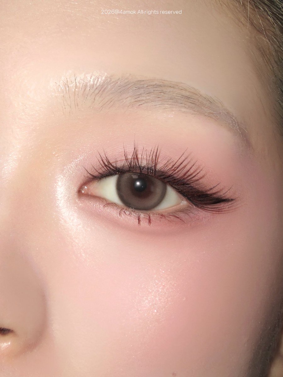 4a_mok's tweet photo. [광고] #RT이벤트
#RT + #follow 해주신 2분께 롬앤 베러 댄 팔레트 베스티 에디션(a.k.a 메가 팔레트)보내드려요🎁

롬앤 10주년 기념으로 인기 많았던 힛팬 컬러만 모은 20구 메가 팔레트가 나왔대요…🎨💗

롬앤 팔레트 좋아하셨던 분들이라면 못 참지..10년 동안 사랑받아 온 베스트 컬러들을 한곳에 모은 베러 댄 팔레트 베스티 에디션이 출시된다는데 이거 이미 이전부터 엄청 핫했잖아요 발색하면서 코덕력이 폭발함🤤 

색만 많은게 아니라 음영 단계도 촘촘해서 섀도우/블러셔/하이라이터/음영까지 하나로 끝낼수 있는 실용성 갑 팔레트임🤎