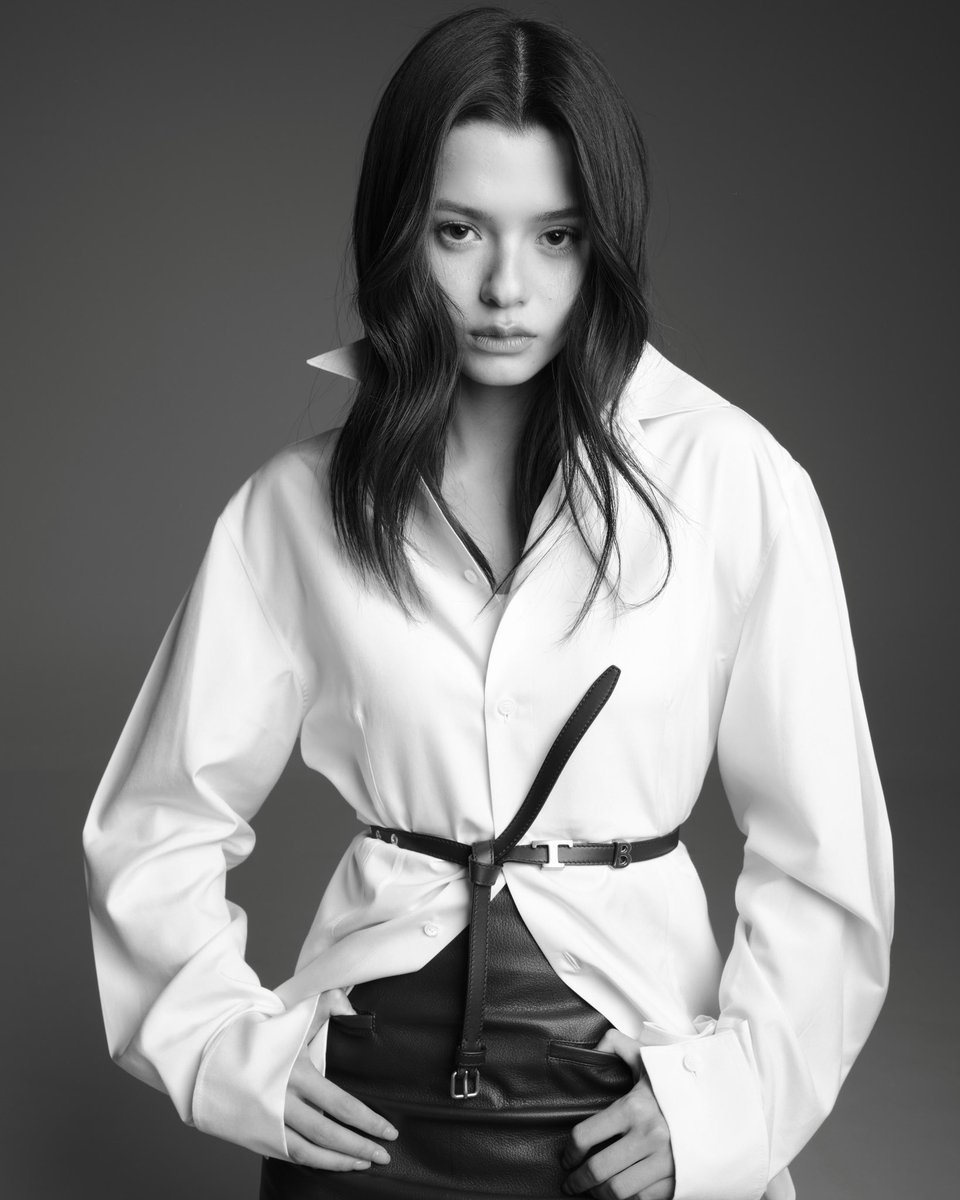 beckyfanclub05's tweet photo. 📸 💜 : 𝗯𝗲𝗰𝗰𝗰𝗮

as she is <3

@Tods @AngelssBecky 
#TodsFW26
#todsxbecky
#beckysangels
#BeckyArmstrong‌ https://t.co/qv2VEmeVOI