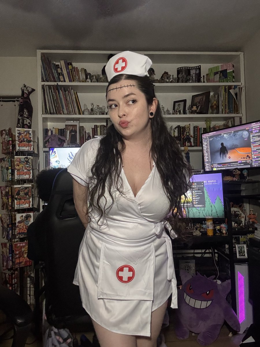 n0facebebe's tweet photo. Did a little costume for stream last night 🖤 https://t.co/pUUPHQGRhn