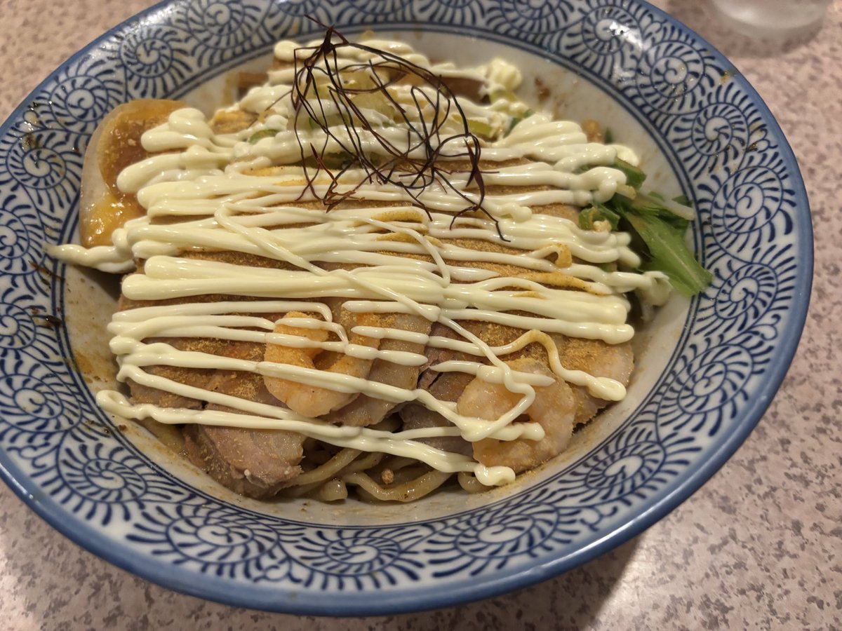 ramen_bros's tweet photo. 麺処 かつ善@川越
海老とマヨネーズの油そば
久訪！寒い日だったのでガッツリこちらをチョイス
海老！煮干し！マヨ！太麺！を合わせてストロングにキメる、卓上の酢もよく合います
ごちそうさまでした！！！ https://t.co/oXhJEUEab7