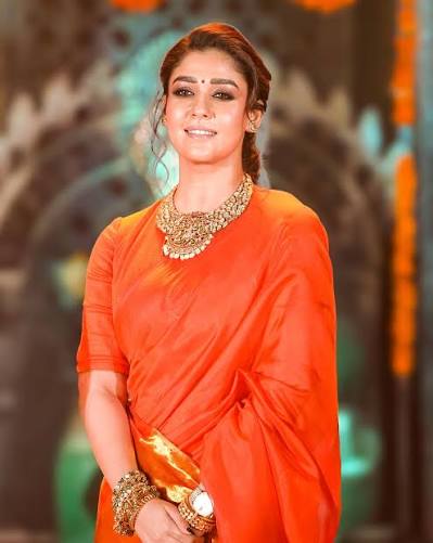startalkies_ofl's tweet photo. Producer Gushmitha Ganesh at #MookuthiAmman2 Pre-Release Event: "#Nayanthara maam keeps proving why she is Lady Superstar over and again." 

"This is our first Pan-Indian film, and we are releasing it in Tamil, Telugu, Malayalam, Telugu, Kannada and Hindi. First would like to speak about #YogiBabu sir. His character is going to add more value to the film. #HiphopTamizha Anna has done a BLAST for this movie. After watching the rough cut without any BGM, I told him "Anna the movie is in your hands", and he has made it happen now."