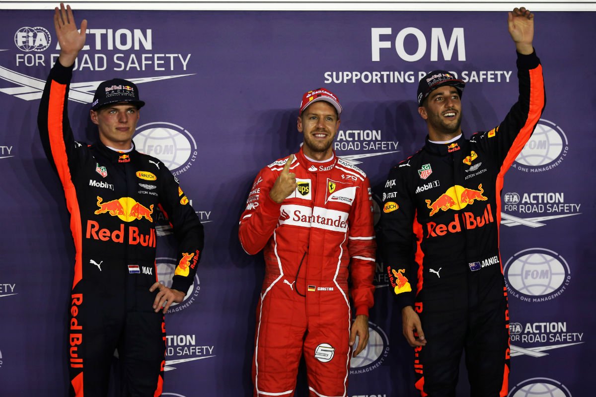 Almatifosa's tweet photo. A Ricciardo le preguntaron en el podcast Beyond The Grid si agregaría a Vettel a su equipo soñado para Le Mans, junto a él y Verstappen, y respondió:

- "Bueno, untame el culo con manteca y llamame bizcochito 😂

Quiero decir, amo muchísimo a Seb. Así que podría ser una especie de reencuentro de Red Bull"

Bendito sea el hombre que logre sacarlo de su retiro 🙏🏻