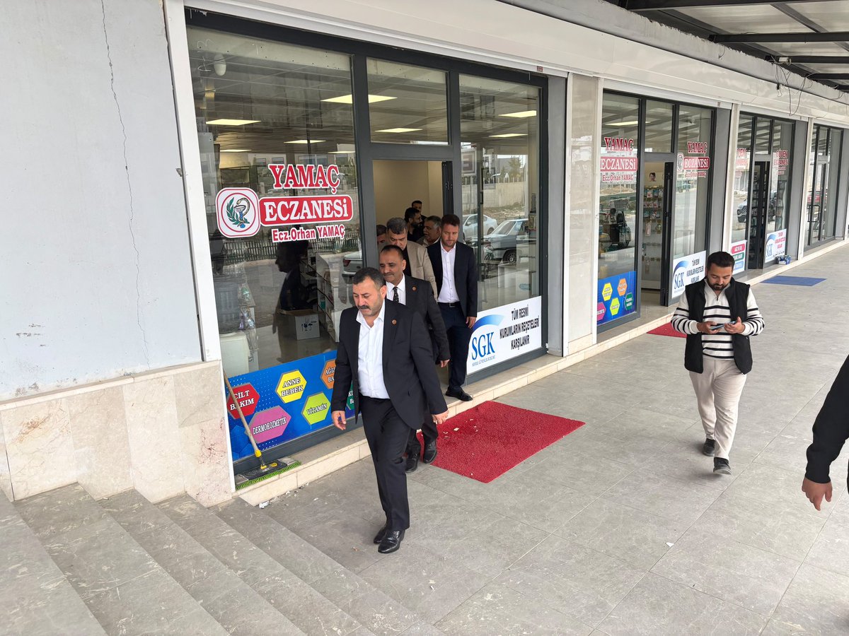 Sanliurfa_MHP's tweet photo. İl Başkanımız Sayın Ecz. Osman MUTLU,Ceylanpınar esnaf ziyareti kapsamında vatandaşlarımızla bir araya geldi.
Milletimizle iç içe, omuz omuza olmaktan gurur duyuyoruz. Ziyaretlerimizde bizleri büyük bir hüsnükabul ve sıcaklıkla karşılayan değerli esnaflarımıza ve tüm hemşehrilerimize yürekten teşekkür ederiz.
Dualarınızla, desteğinizle Ceylanpınar’ımız ve Şanlıurfa’mız için var gücümüzle çalışmaya devam edeceğiz.

@dbdevletbahceli 
@eczosmanmutlu 
@MHP_Bilgi