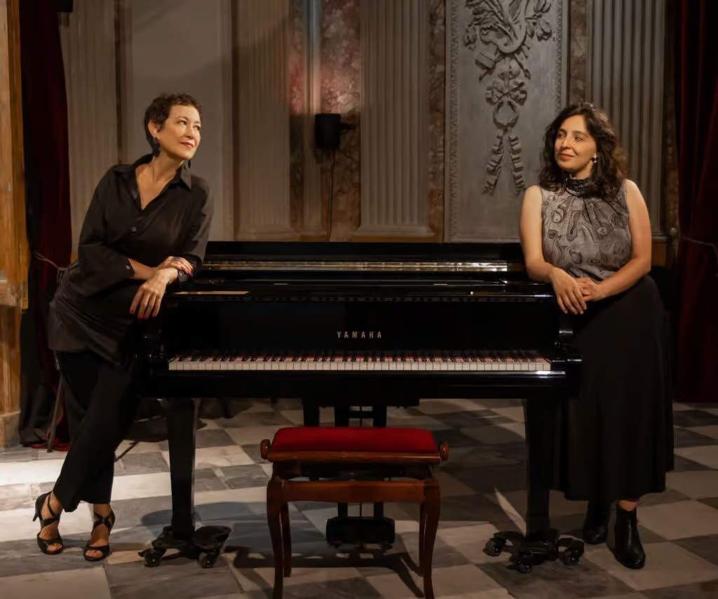 AccessArtsLive's tweet photo. Poetry lovers, piano lovers, tango lovers! Barcelona’s Civic Center gifts us with a LIVEstream “The Art of Finding Oneself in Difference”, Wednesday, Oct. 28th as classical pianist Anne-Sophie Vallvé meets up with tango singer Sandra Rehder blending works and poems by García Lorca, Jorge Luis Borges, Astor Piazzolla, Maurice Ravel, and more.  19:00 CET 2 PM EDT 11 AM PDT
https://t.co/1UxaRUJDJA
https://t.co/imSppailAX https://t.co/4pKVh3czra

💚Follow Access Arts Live for all the LIVE performances you love online
🌐YouTube: https://t.co/KMakuuhaTg
📸 Instagram: https://t.co/bJ24dzUZiw
📘 Facebook: https://t.co/fv8lURHQnz
