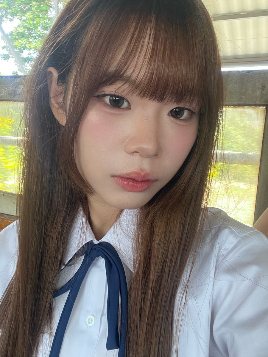 giftboxofkwan's tweet photo. [ Kwan IAM Post ]    

"ช่วงนี้ไม่ค่อยได้ถ่ายรูปเลย tt ตอนแรกอาทิตย์นี้จะออกไปเที่ยวแต่คิดดูแล้วไม่ไป เงินหมด 555555555555555 (😭😭)
ก็เลยได้พักผ่อนเต็มอิ่มมาก พรุ่งนี้จะได้ทำงานแล้วเย่เย่

รวมรุปหน้าอ้วม ๆ หนุเลื่อน ๆ ดูแล้วน่าจะมีแค่นี้เพราะบางรุปลงไปหมดและ มีรุปนึงที่ชอบมากกกกแต่ลงไม่ได้เพราะเอาไปทำเซลฟี่ก้าดล่ะ hehe

พรุ่งนี้เจอกานน้า (จะได้เจอพี่ชีเน่แล้ว😭😭😭😭😭😭)"
(1)
🔗 https://t.co/GpqyGJV19f #iAM48 #iAM48OfficialApplication 

#KwanCGM48 #CGM48