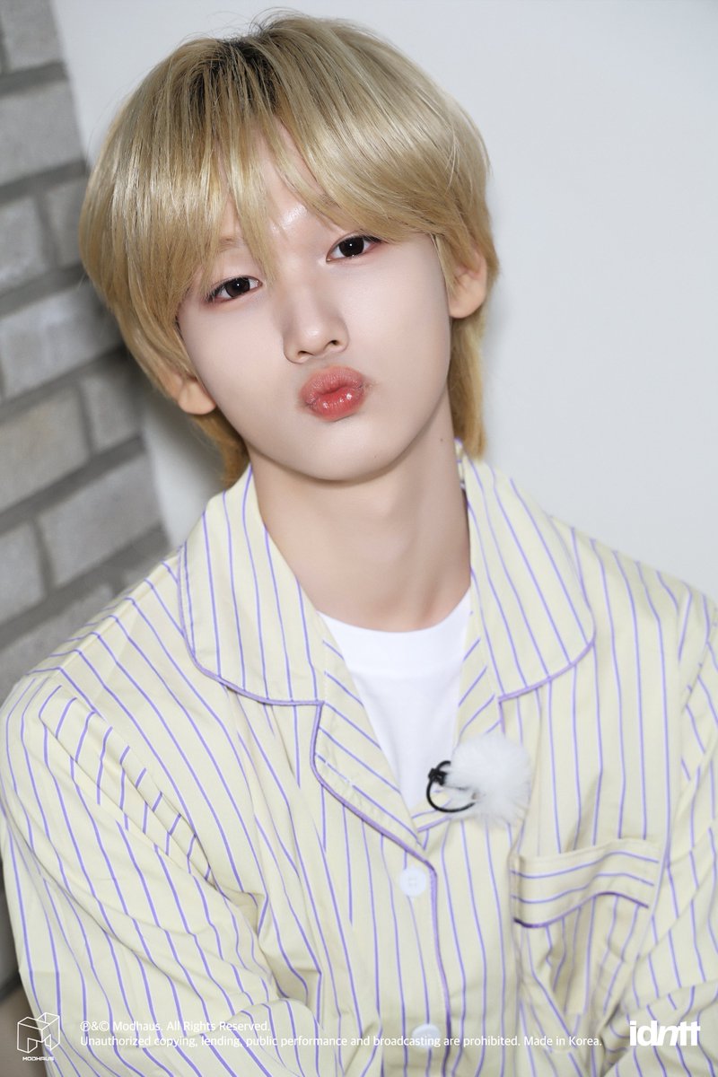 Onid0's tweet photo. 1라끝나고정병와서아덴회피하고살았는데
다시보려니까주울사진이너무많음
이게 다 김지후 구도형이 귀여운 탓이겠죠 https://t.co/gaJiZM4SeG