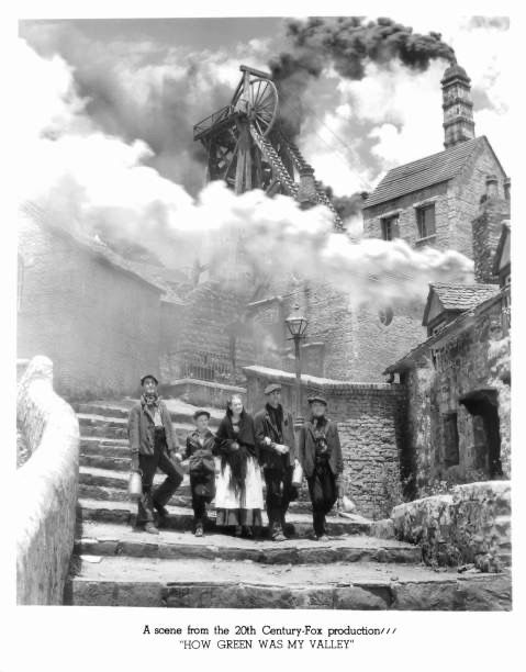 CitizenScreen's tweet photo. The world premiere of John Ford’s HOW GREEN WAS MY VALLEY took place on October 28, 1941, at the Rivoli Theatre in New York City. #OnThisDay A favorite of mine and the winner of the Best Picture Oscar. https://t.co/IbAiwbvQhe