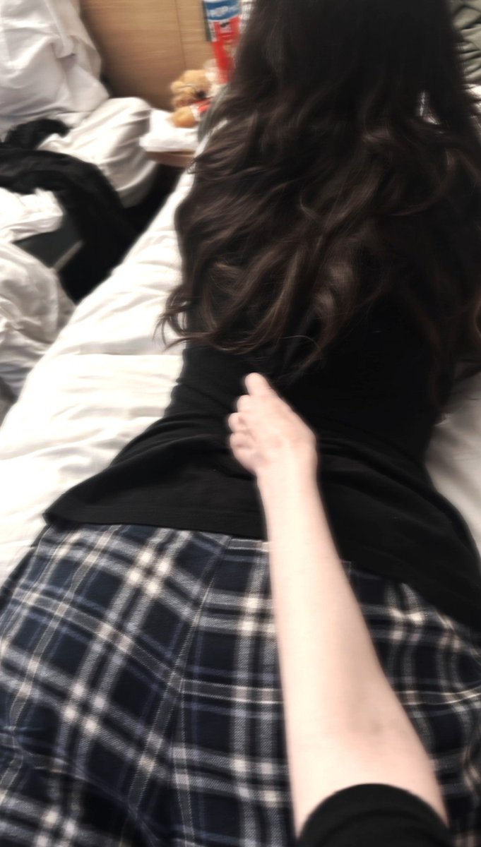moonbzpls's tweet photo. also took these of me so i could see how fat my ass and tiny and waist are shes a real one 🙏 https://t.co/lEDEGEAMBp