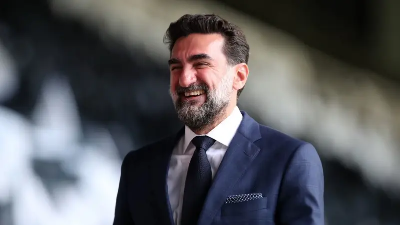 AZK_SA's tweet photo. ما هي المناصب التي يتقلدها ياسر الرميان؟

1. محافظ صندوق الاستثمارات العامة PIF وعضو مجلس إدارته.
2. رئيس مجلس إدارة أرامكو السعودية.
3. رئيس مجلس إدارة معادن.
4. رئيس مجلس إدارة سانابل للاستثمار.
5. رئيس مجلس إدارة نون للاستثمار.

6. رئيس مجلس إدارة طيران الرياض.
7. رئيس مجلس إدارة روشن.
8. رئيس مجلس إدارة سير.
9. رئيس مجلس إدارة قولف السعودية.
10. رئيس مجلس إدارة NEOM Investment Fund.

11. رئيس مجلس إدارة Magic Leap.
12. رئيس مجلس إدارة نادي نيوكاسل يونايتد. 
13. رئيس مجلس إدارة شركة تطوير أويل بارك.
14. عضو مجلس إدارة نيوم.
15. عضو مجلس إدارة البحر الأحمر الدولية.

16. عضو مجلس إدارة القدية للاستثمار.
17. عضو مجلس إدارة شركة مطار الملك سلمان الدولي.
18. عضو مجلس إدارة Savvy Games Group.
19. عضو مجلس إدارة آلات.
20. عضو مجلس إدارة مؤسسة مبادرة مستقبل الاستثمار FII Institute.

21. عضو مجلس إدارة هيوماين.
22. عضو مجلس إدارة OceanQuest Foundation.
23. عضو مستقل في مجلس إدارة Reliance Industries الهندية.