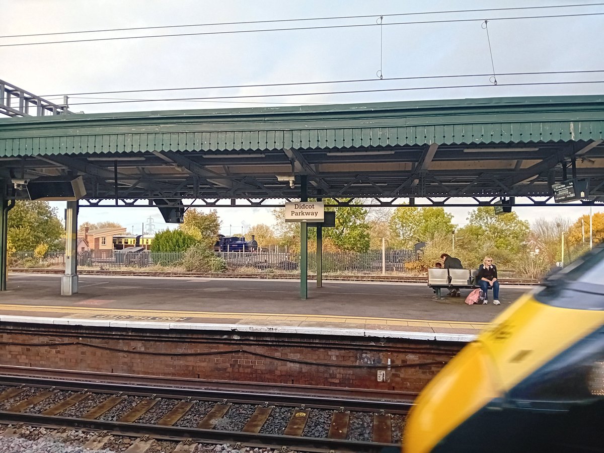 RWLDproject's tweet photo. One of the fun things about Didcot Parkway is that past &amp; present are cheek by jowl!

Just had a fun Halloween-themed day out at @DidcotRailwayC!

#RailwayHistory #Heritage https://t.co/Z77bjHR1I0