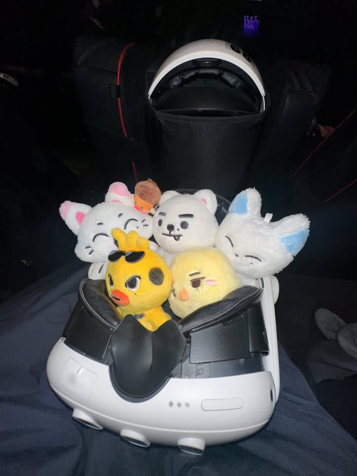 urloveishunlium's tweet photo. 우뜩이랑미더랑브이알찐막♡ https://t.co/UmE1IFFqB3