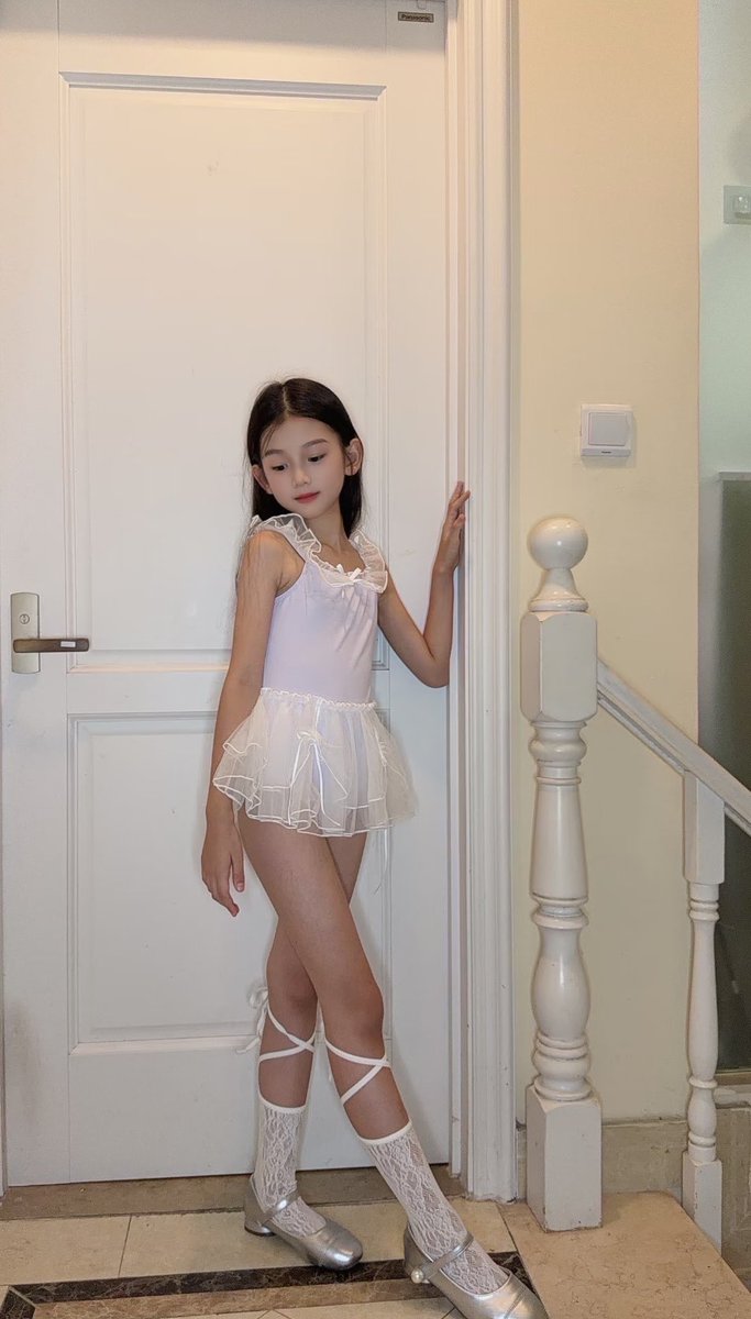 chloe41rp9's tweet photo. 谁要锐评我10后的福 我真的不要🚪 

 真的给   秒看不信你试试

我真的是女菩萨🫣🫣

流言6，，我发！ https://t.co/jt6ePBWh0X