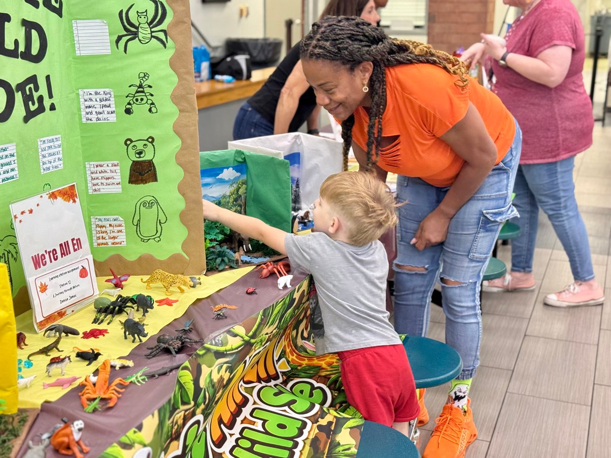 SCPPS's tweet photo. Learning, laughter, and a little fall fun! 🍂📚

Families gathered at R.K. Smith Middle School yesterday for the Early Literacy Learning Carnival, hosted by the Office of Federal Programs!

Children ages 3-6 enjoyed hands-on literacy activities, numeracy games, and social-emotional learning experiences designed to make learning fun while building foundational skills.

Thank you to all the families, staff, and volunteers who helped make this event a success!

#YouBelongHere📍
#YouAndIWeAreSCPPS