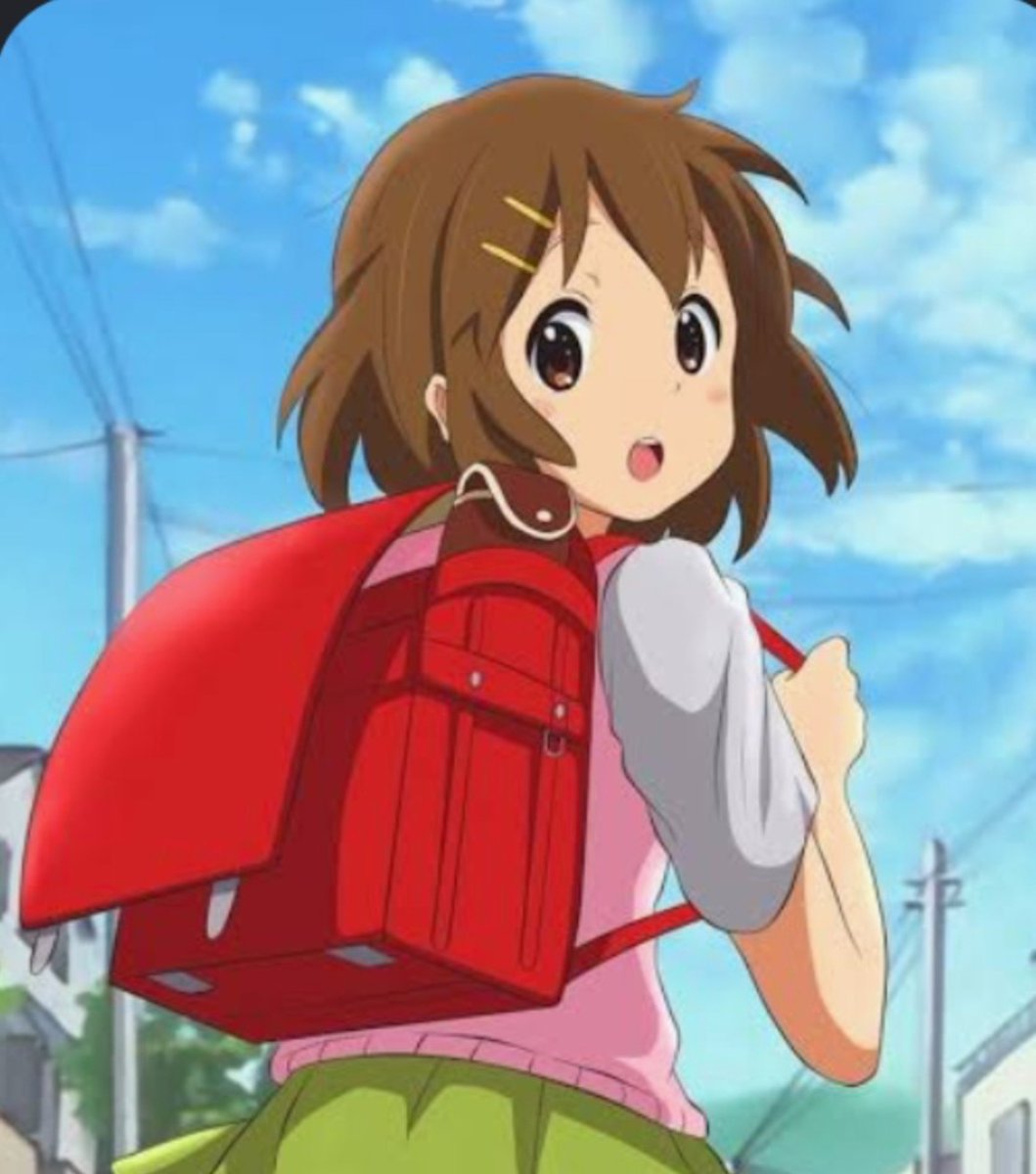 yolkotterpup's tweet photo. morty looking like a fucking I0Ii holding his red backpack like that 😭 LMAO https://t.co/0qNvYn851Z