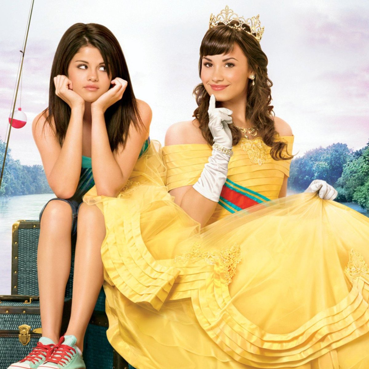 sboficial's tweet photo. elas recriando o pôster de Programa de Proteção Para Princesas 🥹