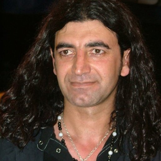 TurkMedyaAjansi's tweet photo. Ünlü Sanatçı Murat Kekilli ;

-''Ya bu milletvekilleri niye dokunulmaz? Kusursuzlar mı, insan değiller mi kardeşim?"
-"Kaldırın artık şu çağ dışı maddeyi ya!..'' https://t.co/9aMMduuSZ7