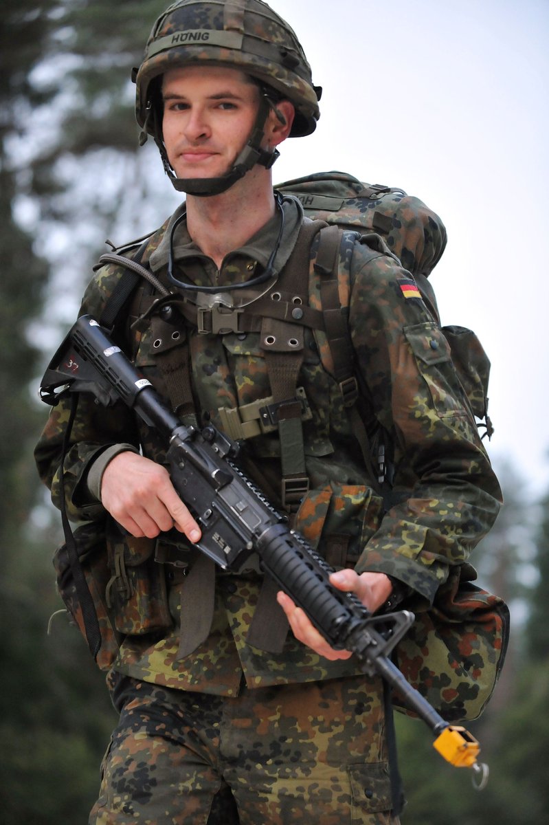 amerpipedream's tweet photo. 🇩🇪 FLECKTARN IS BACK, BABY! We’ve got both issued shirts and parkas available in sizes up to extra large (up to large for shirts). 

This German pattern was in development as far back as the 1970s, but budget shortfalls and PR concerns meant it only began being issued in the 1990s after reunification.

Flecktarn is a surplus classic. Grab some while we got it!