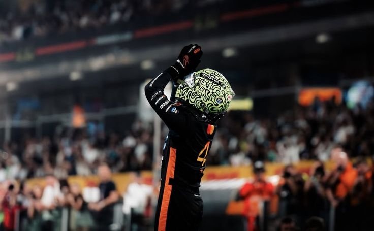 lanlandedd's tweet photo. “i wish I could just put it into a box and be able to relive it at any point, because they're beautiful memories" https://t.co/j8L6dkxfOK