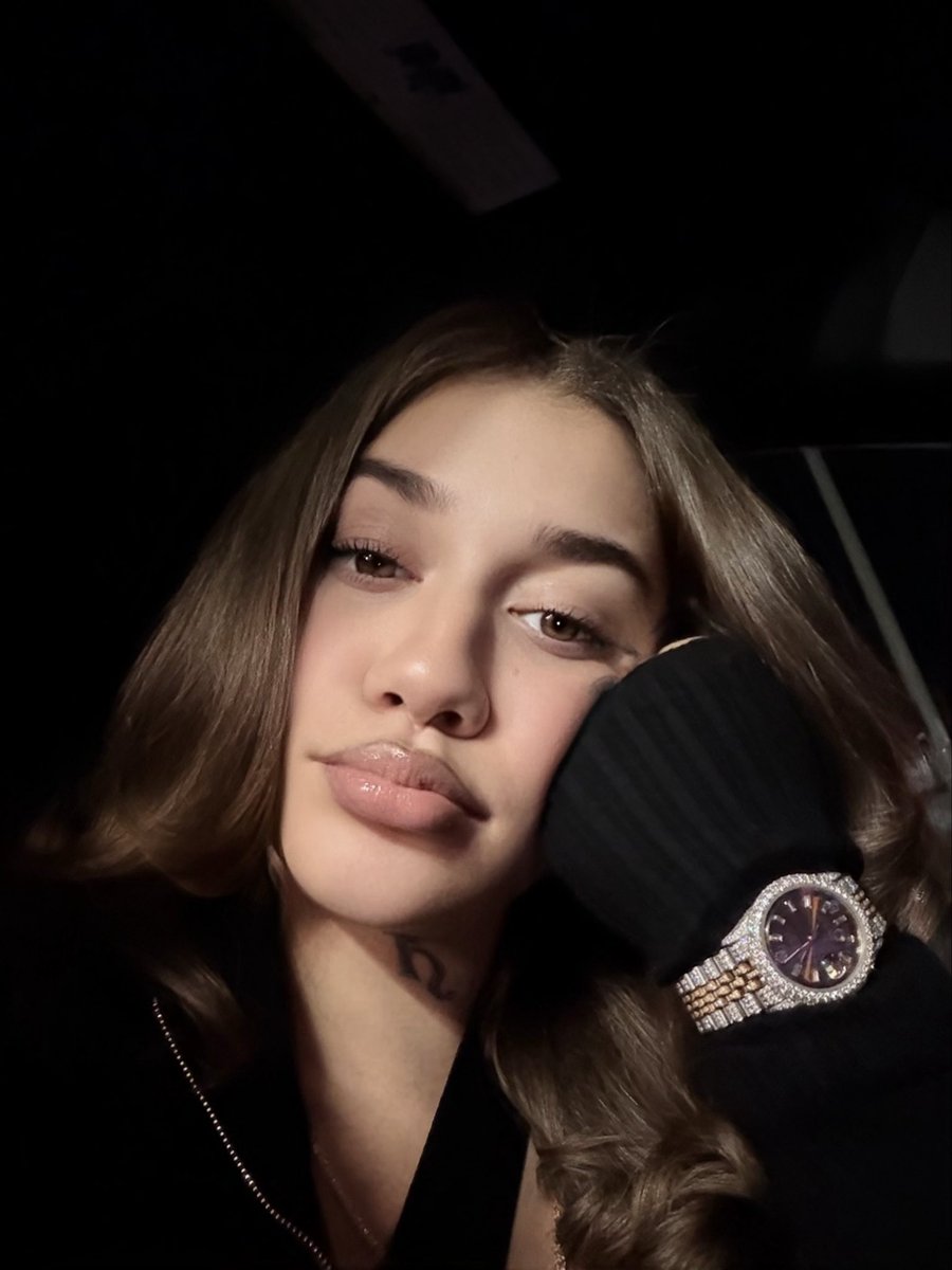 neveahfinest's tweet photo. Idk why yall mad, im single. https://t.co/8p68U61R4z