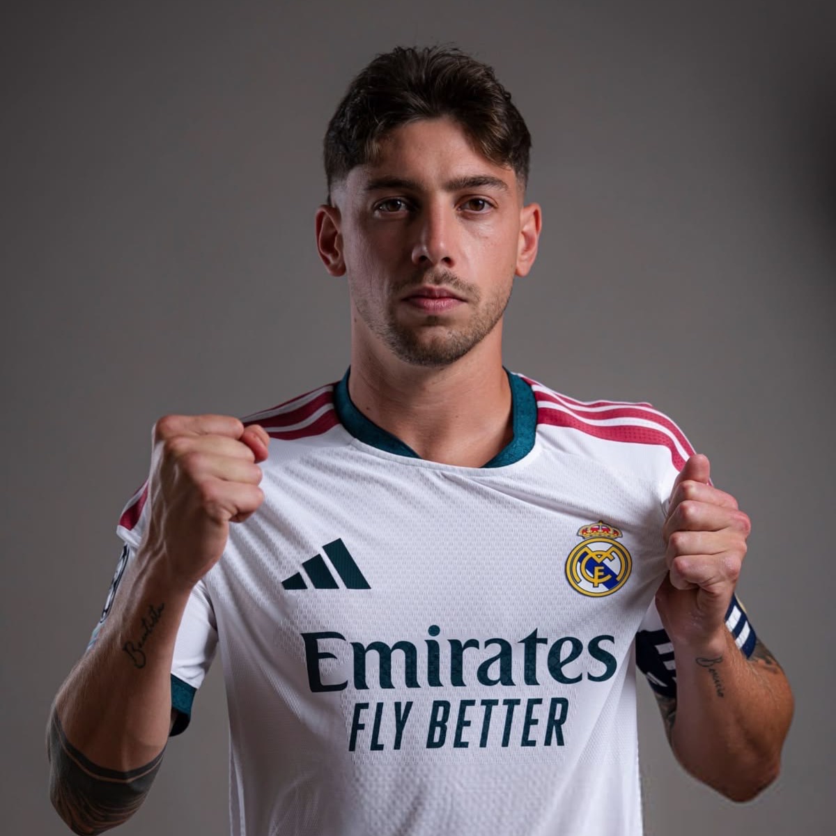theMadridZone's tweet photo. 🚨 BREAKING: Fede Valverde is NOT INJURED.

He is 100% READY to play this weekend! @elmundoes https://t.co/cSZiaXfDZr