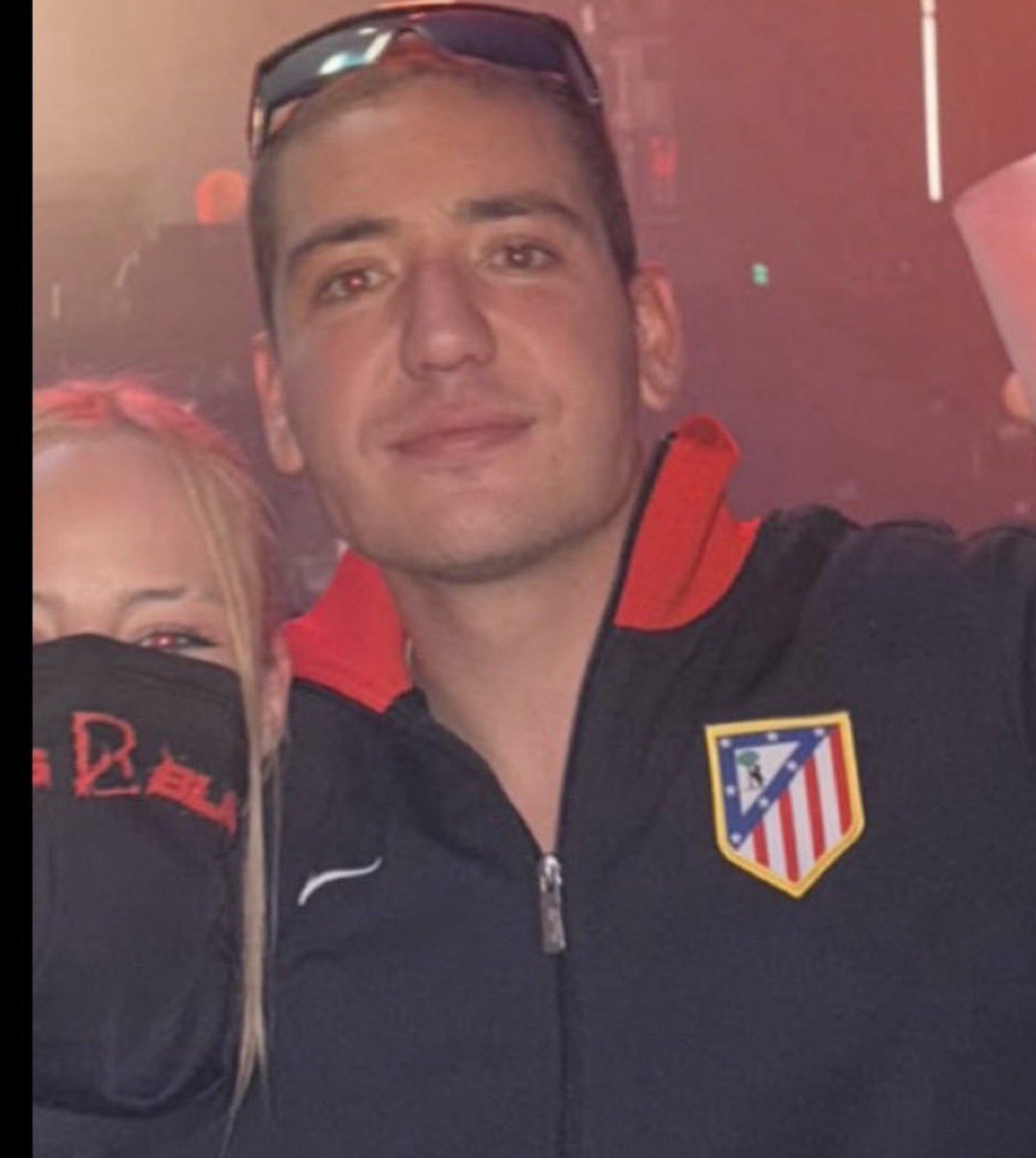 dixegol's tweet photo. DAVID MARTÍNEZ MÉNDEZ
Iba en tren AVE vagón 7 plaza 16A. 25 años. https://t.co/bZmPq3hsxP